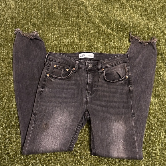Zara Denim - Zara Women's Distressed Gray Ankle Jeans